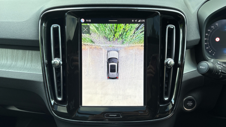 Volvo XC40 2.0 B4P Ultra Dark 5dr Auto Petrol Estate